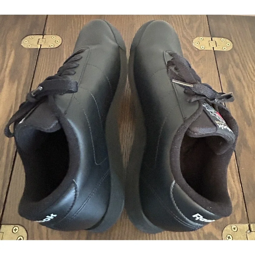 Reebok Women's‎ Low Classic Princess Black Sneakers Size 9.5